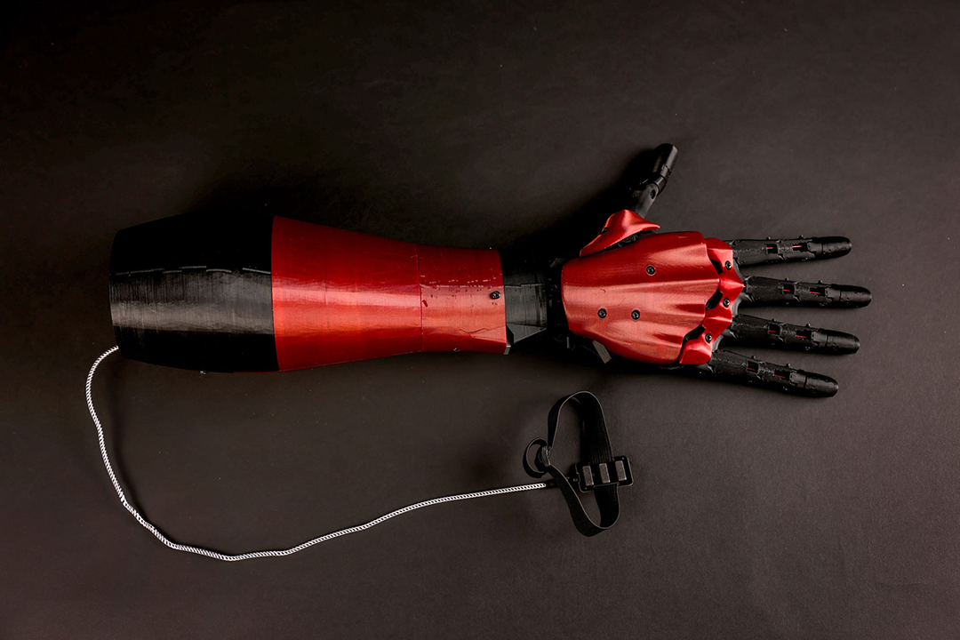 ‘Affordable Lightweight Multiarticulate Myoelectric Prosthetic Arm’ by Christopher Batras