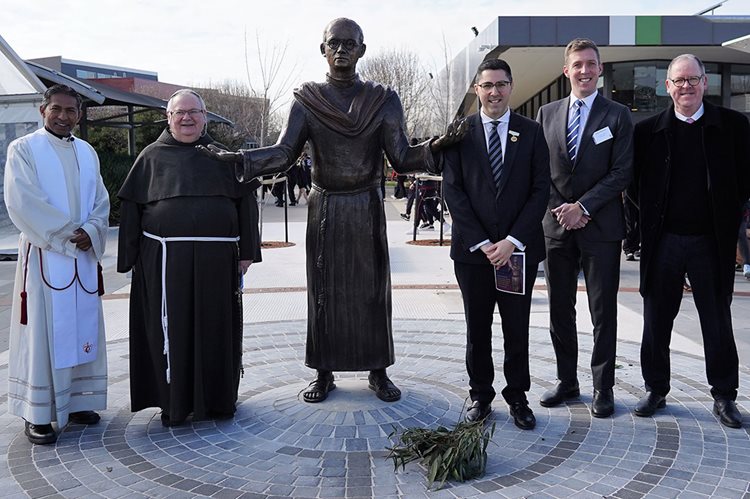Blessing of the new statue